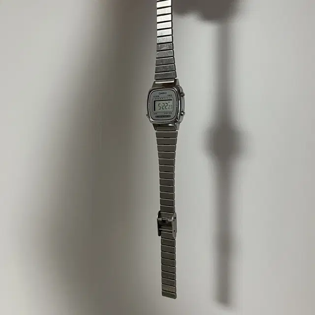 CASIO la670w watch