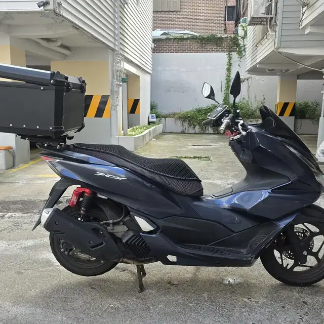 21년식 PCX125 ABS 배달세팅 팝니다.