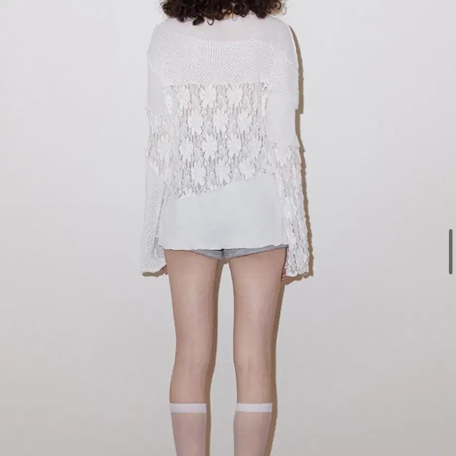 폴리수엠 Polysooem FRAYED PATCHWORK SWEATER