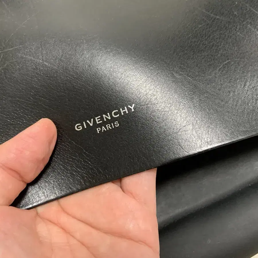 GIVENCHY 지방시 메신저백 크로스백 가방