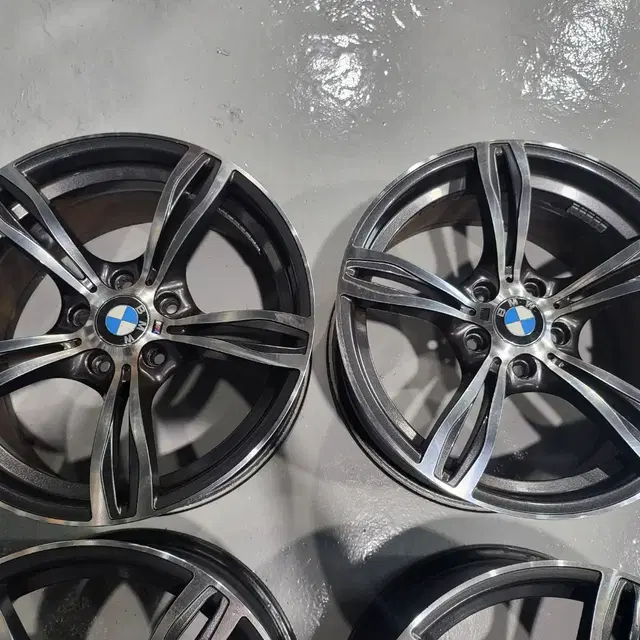 BMW F바디 M5 ST(대만산) 18인치 휠 한대분