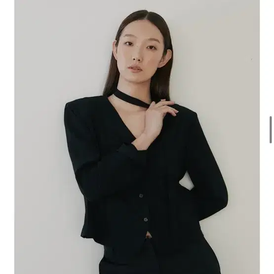 녹섭 타이블라우스 modern ribbon blouse_black