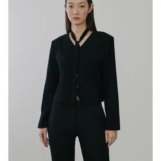 녹섭 타이블라우스 modern ribbon blouse_black