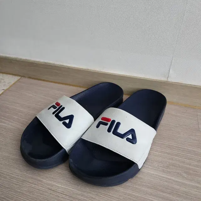 FILA 휠라 슬리퍼 230사이즈