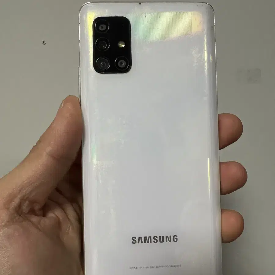 갤럭시 A51 5G 화이트 128GB 판매합니다.