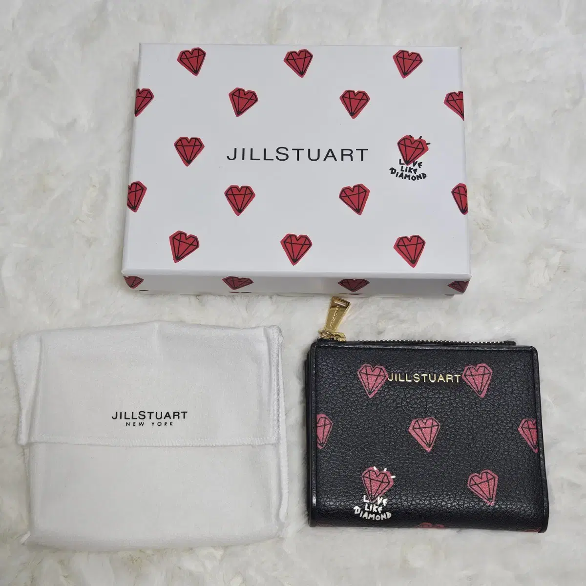 Gilles Stuart Heart Diamond Wallet