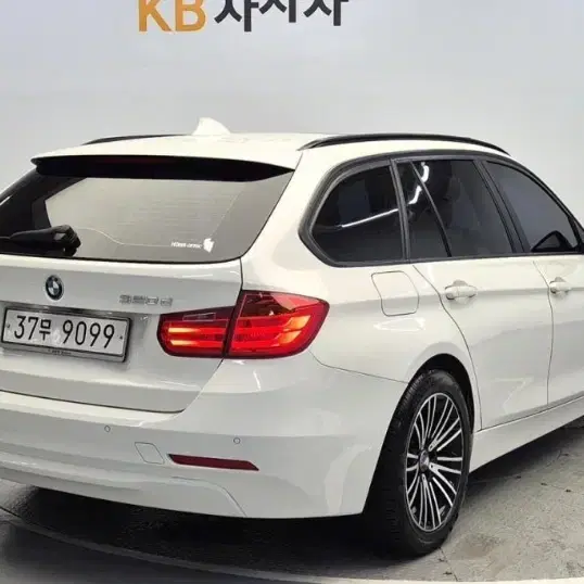 [BMW]3시리즈 (F30) 320d xDRIVE 투어링 (5인승)