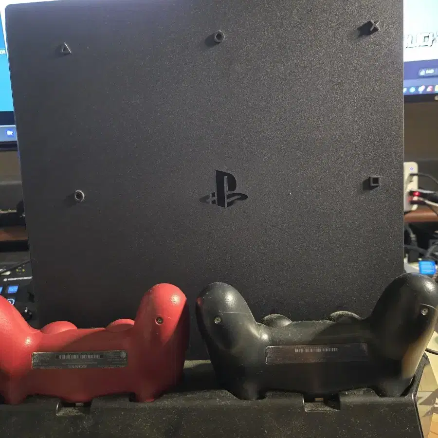 PS4 PRO 7117B 몬스터헌터 에디션 1TB 판매