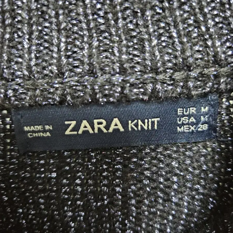 M 자라 ZARA 세미 터틀넥 샤이닝 니트