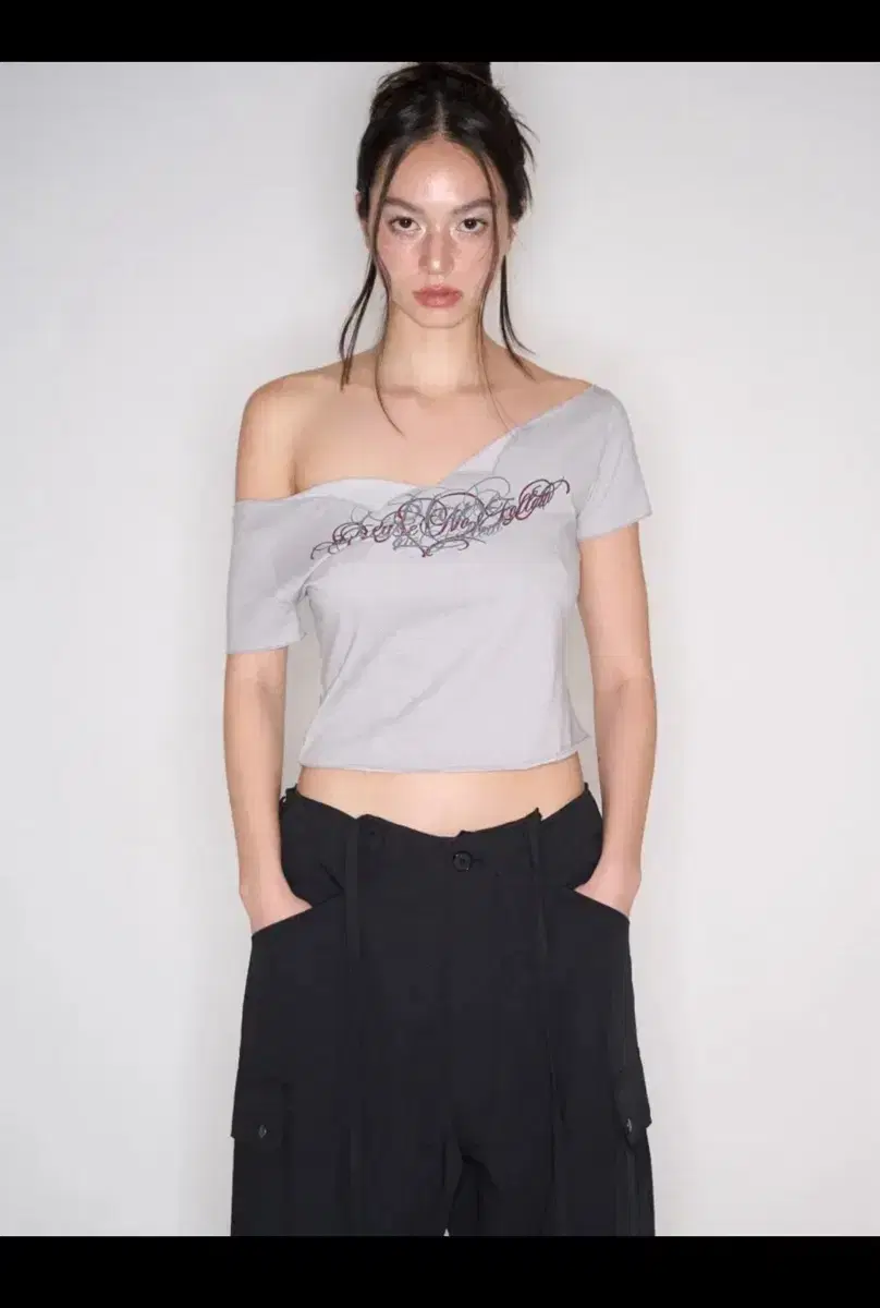 미개봉 플노팔 Faye Vintage Logo Top /gray