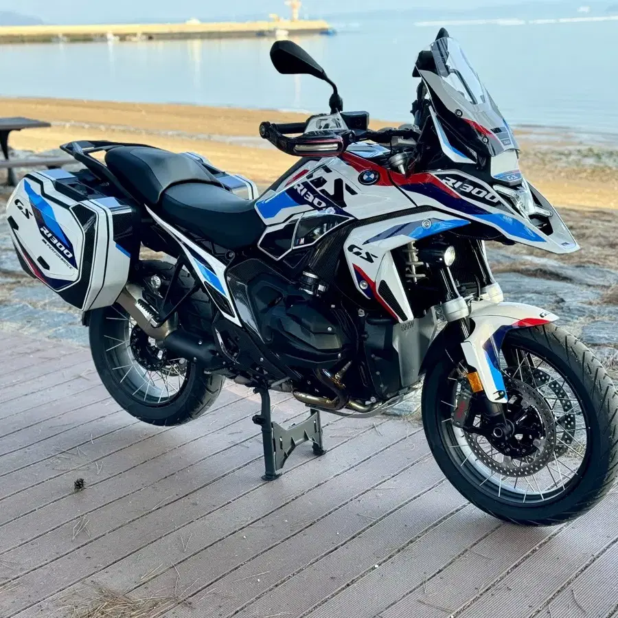 2024년식 R1300GS 신형 트리플블랙 판매합니다.