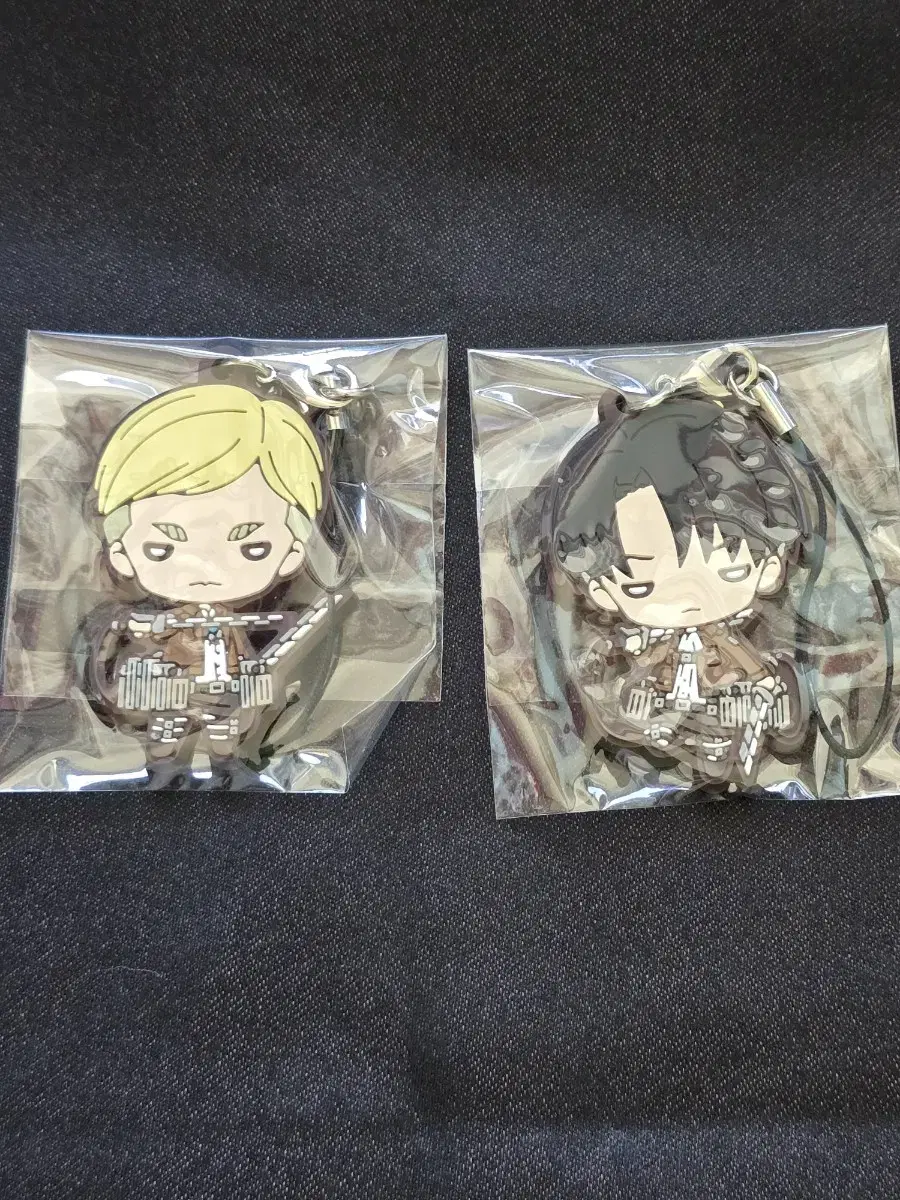 Giants of the Assault Giants of the Assault L. Levi Nitotane Rubber Straps keyring in bulk