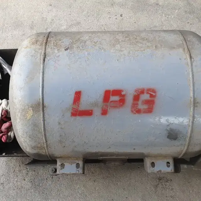 갤로퍼2LPG  가스통  판매