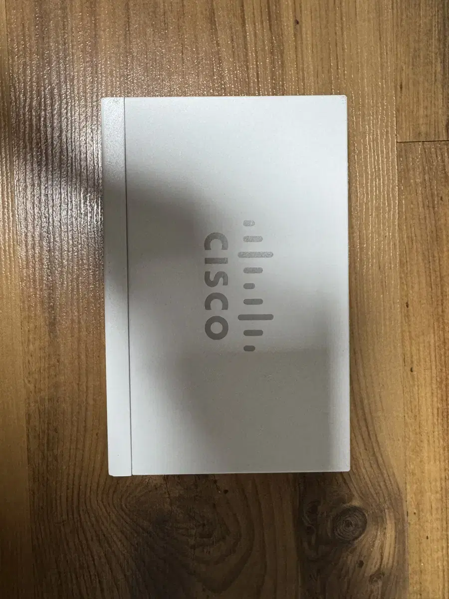 CISCO 8포트 스위치 허브