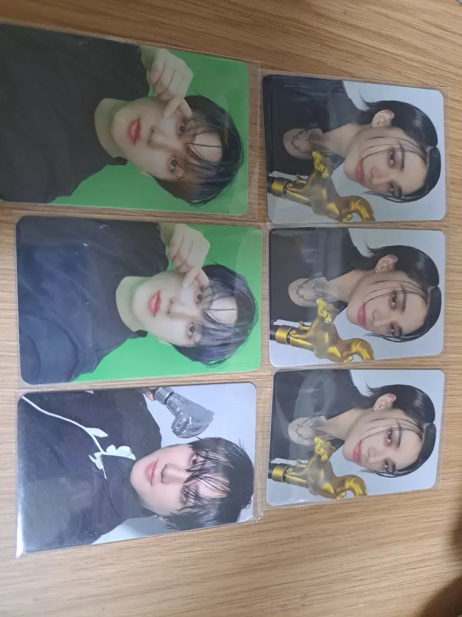 StrayKeys sells photocard 