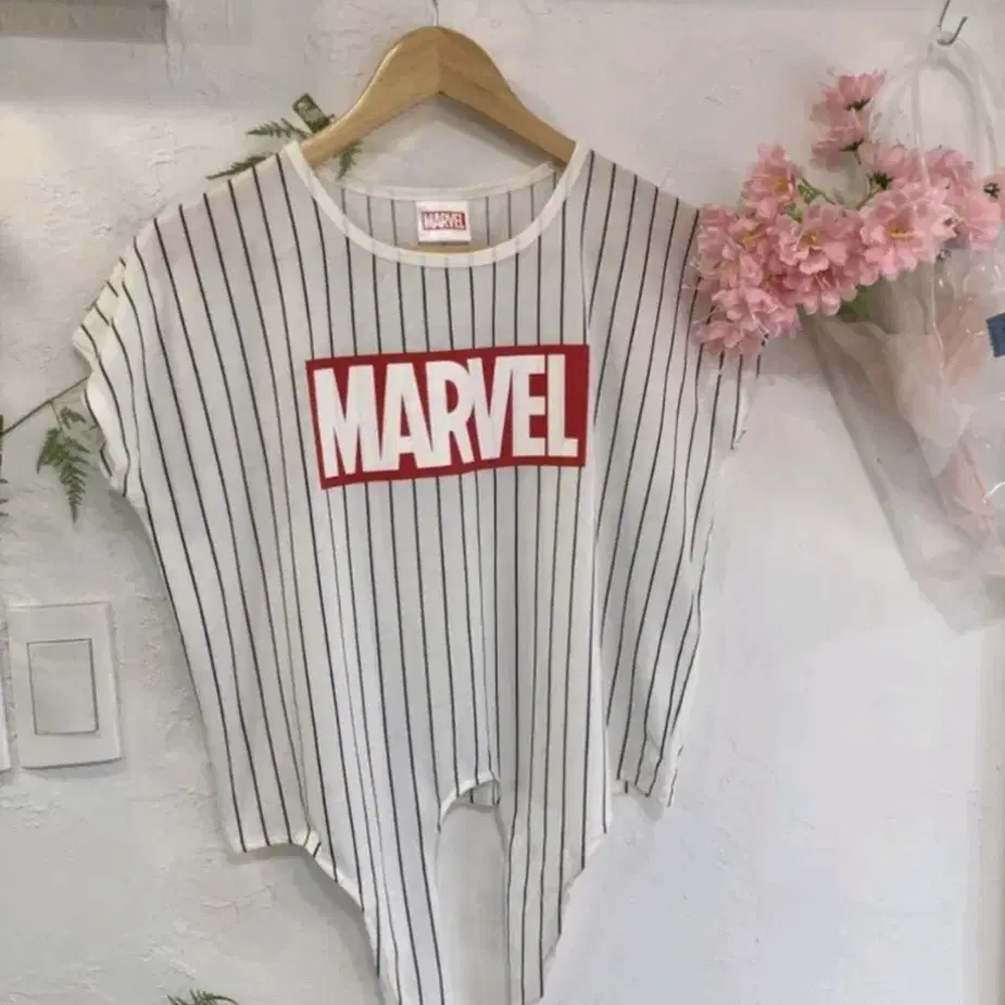 MARVEL 티셔츠