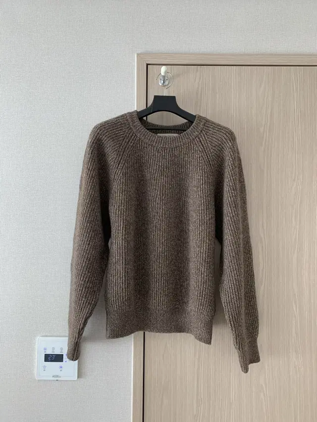 낫띵리튼 Nothing Written Volume Ribbed Knit