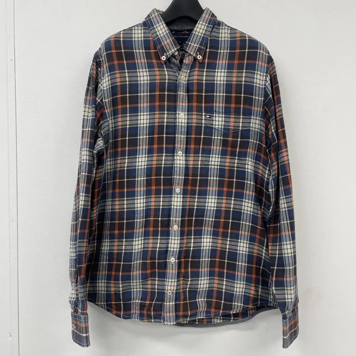 Tommy Hilfiger shirt M 95