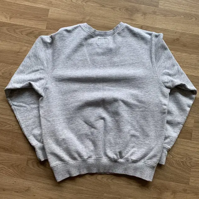 [M] 디스이즈네버댓 Oval Sticker Crewneck Ligh