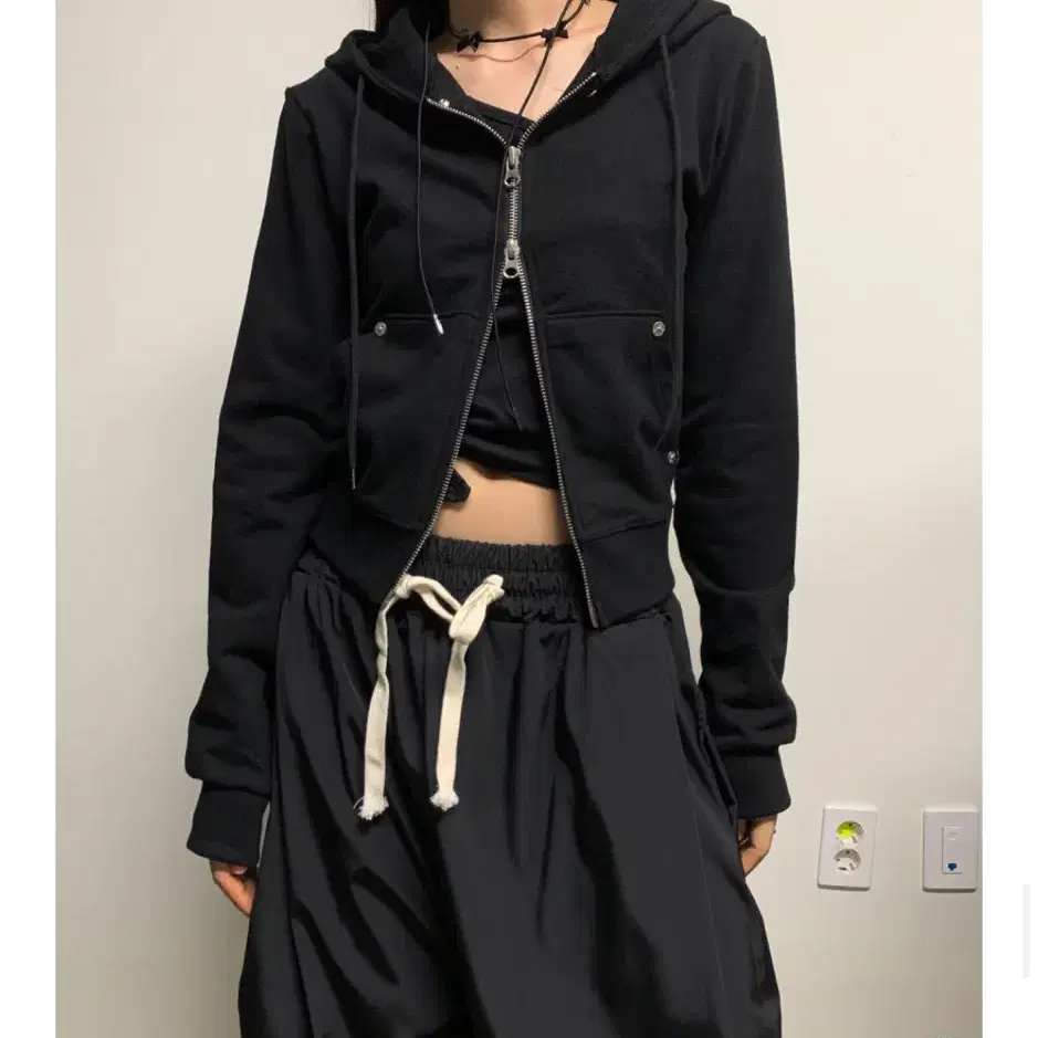 페인티드우드 후드집업 Awl hoodie black (가격 인하)