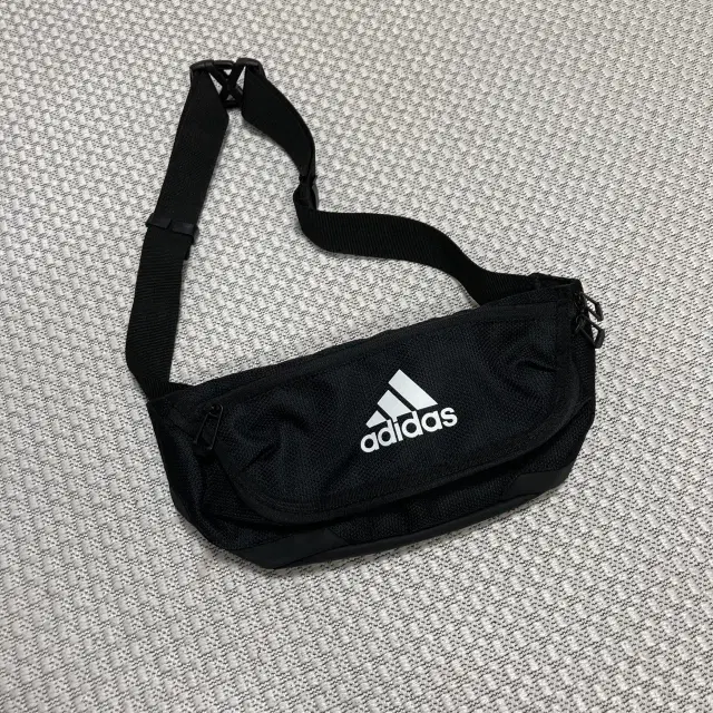 ADIDAS 아디다스 미니 크로스백 힙색