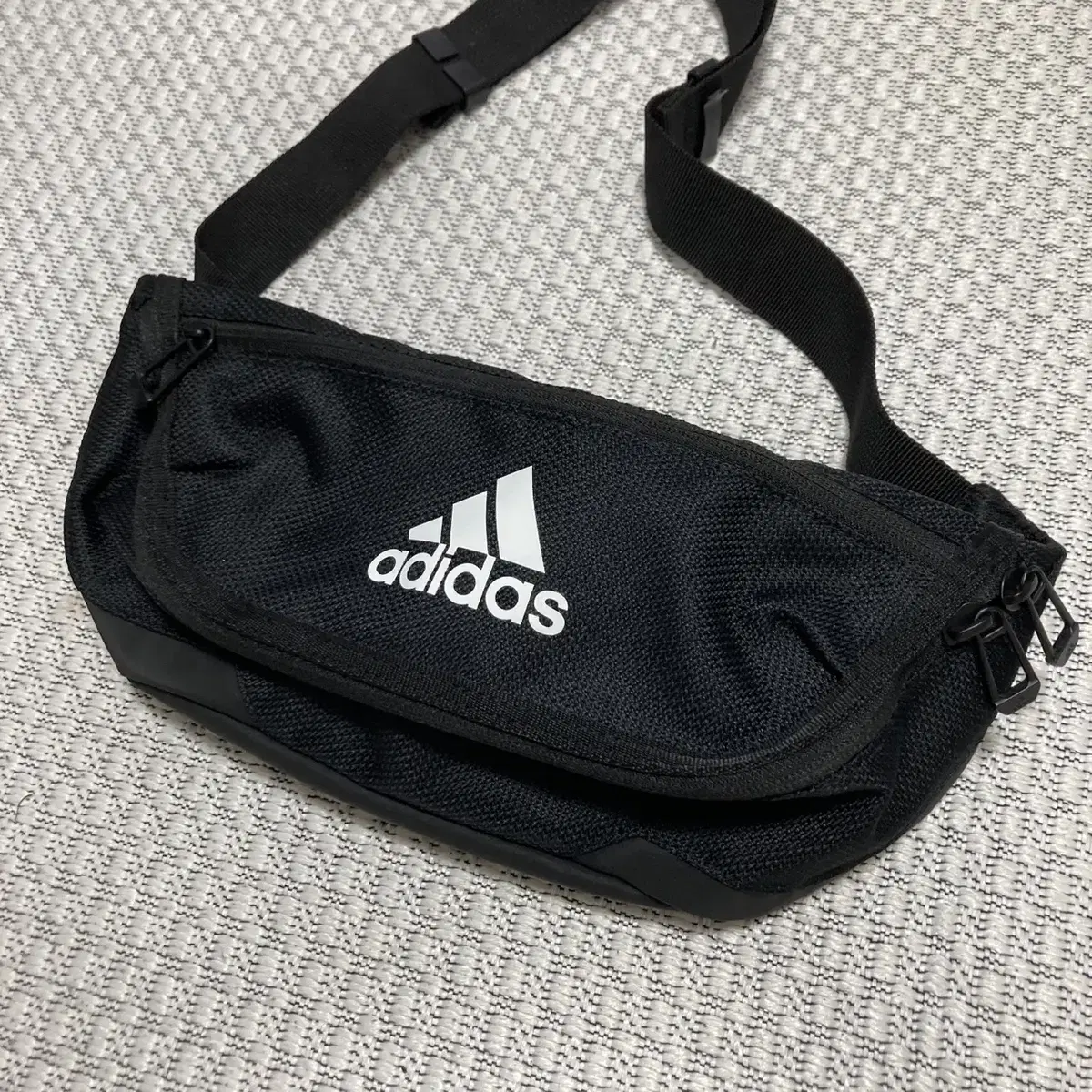 ADIDAS 아디다스 미니 크로스백 힙색