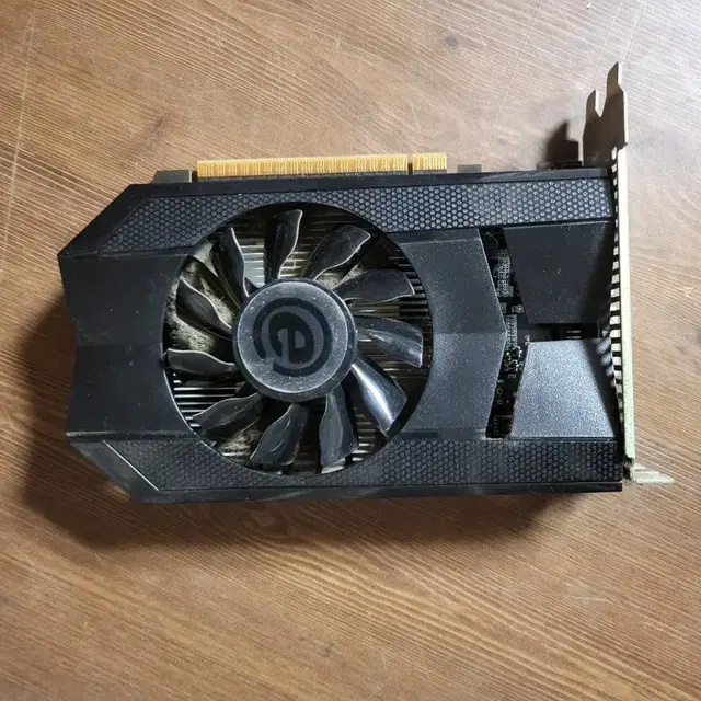 그래픽카드 gtx 650 재고 2개