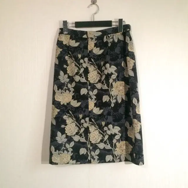 Gothic flower pattern midi skirt