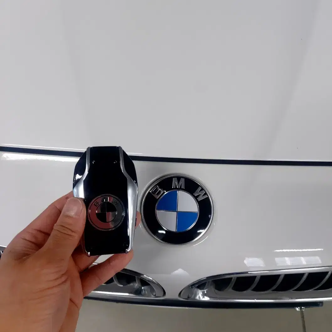 BMW 고성능 M3,M4,M5 스페어키로 최신형 LCD 디지털키 추가제작