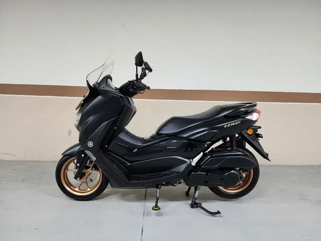 23년 2100km 신차급 NMAX125