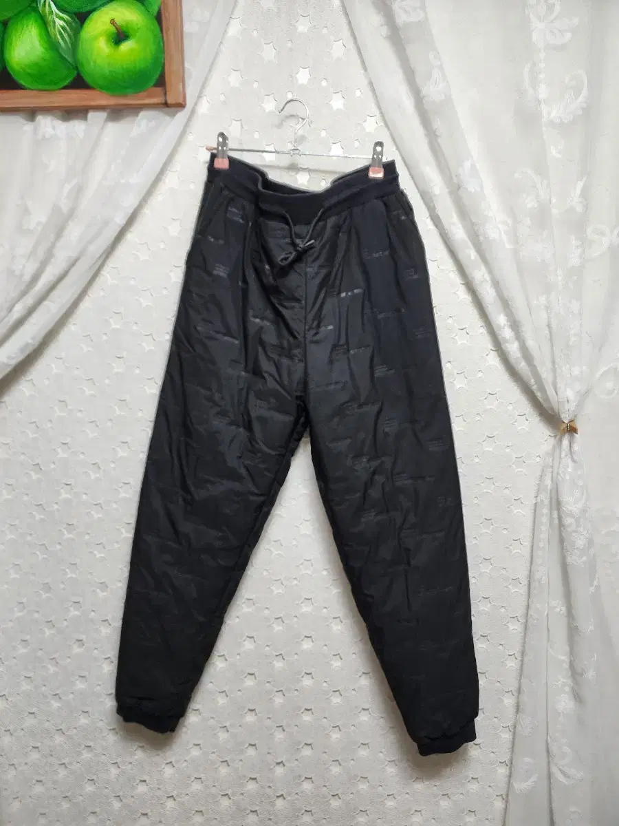 Black padded pants 90-95