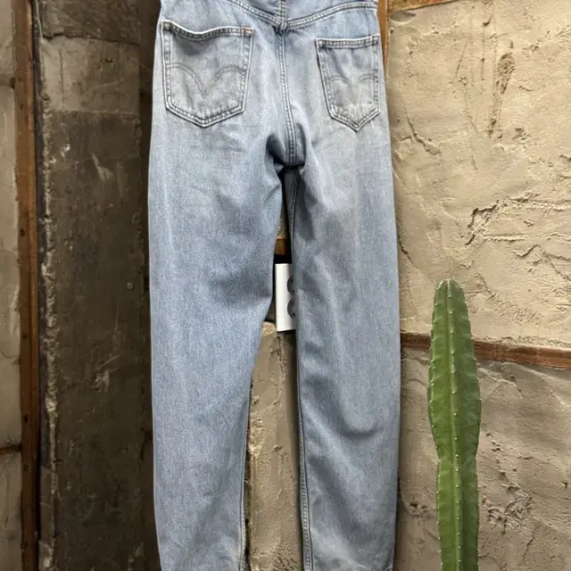 LEVIS 550 LOOSE TAPERED