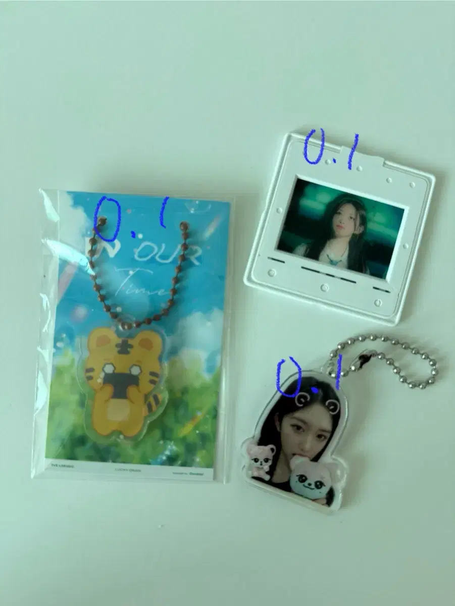 Leeseo Sanka Merchandise for Sale