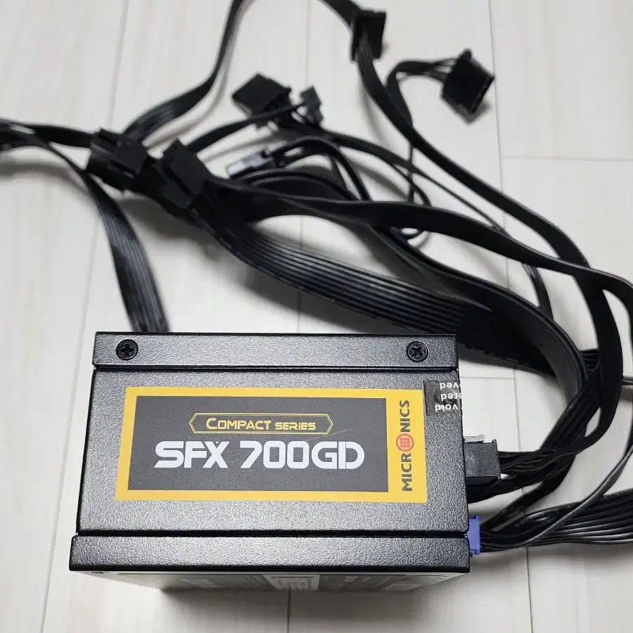 마이크로닉스 파워 compact sfx 700w 80plus gold