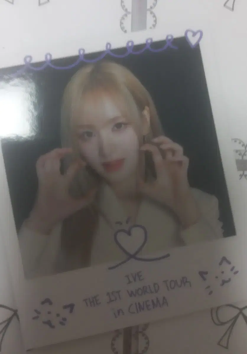 ive liz lotte cinema popup store polaroid set