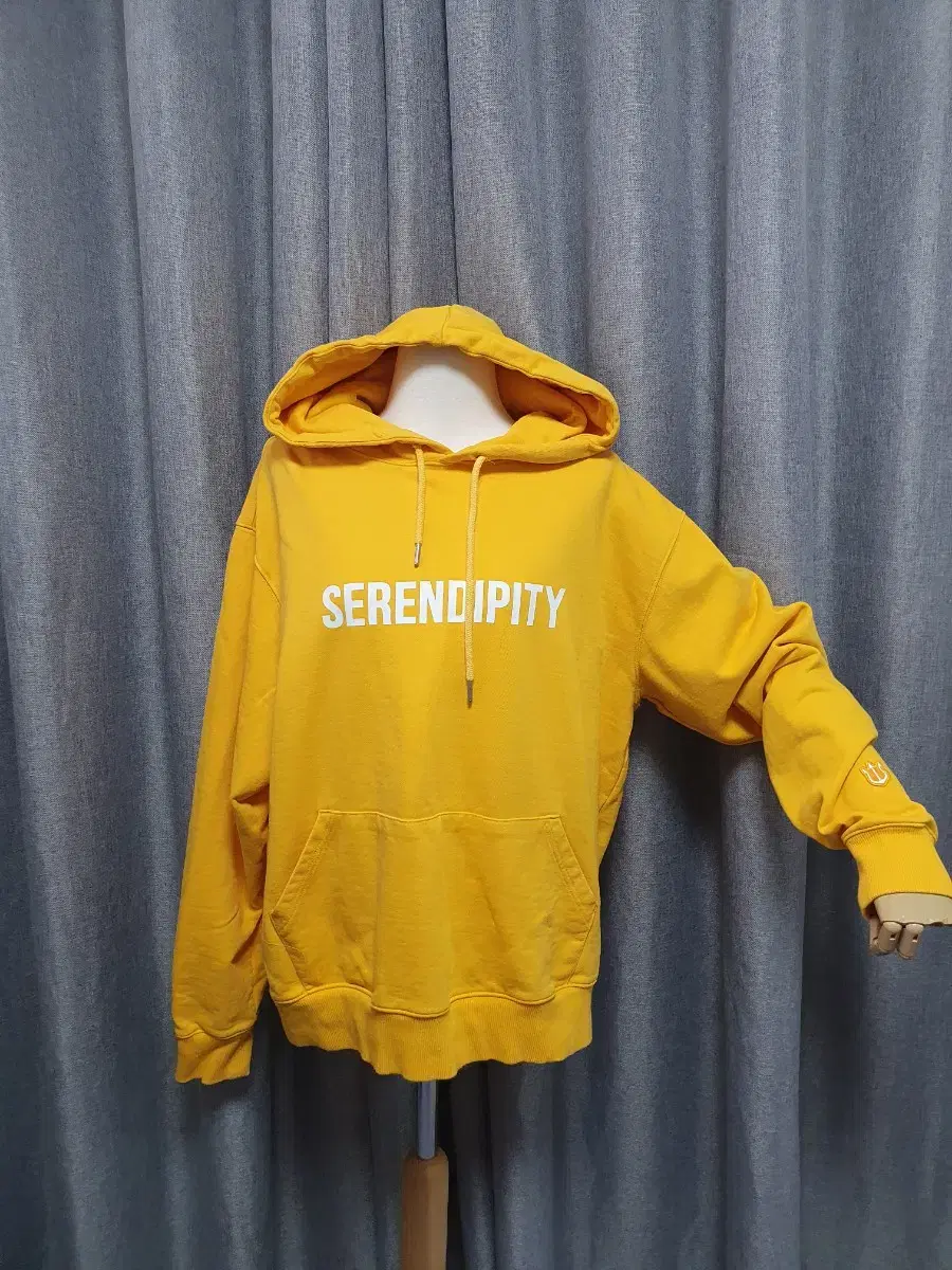 Berutum Yel Over Hoodie