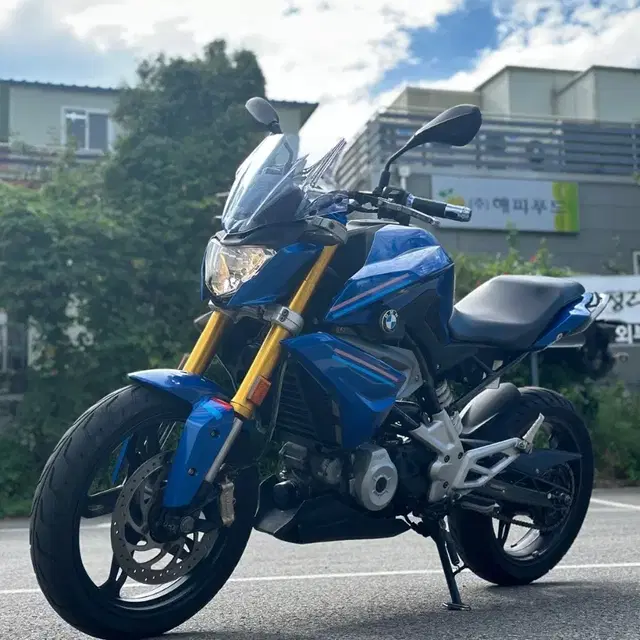 bmw g310r 18년식 2만km 아크라구변완 컨디션 최상 판매합니다.