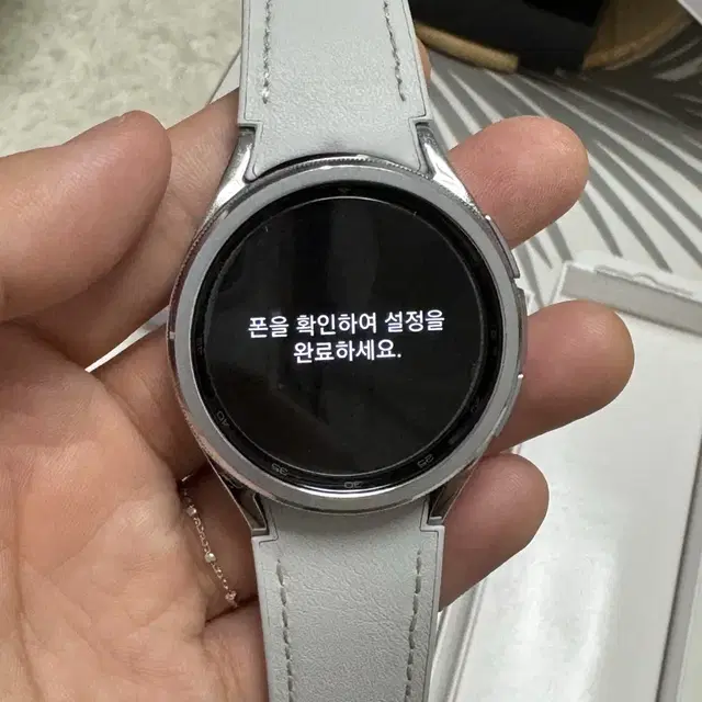 갤럭시 워치 6 클래식 43mm 풀세트 판매합니다!