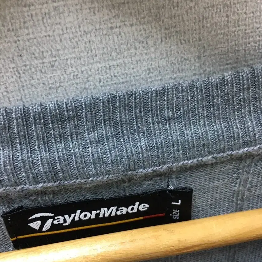 taylormade테일러메이드 골프 브이넥 케이블 울니트티 100호