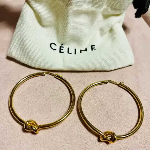 Old celine 올드셀린 knot 후프 귀걸이 미착용