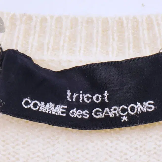 COMME DES GARCONS 꼼데가르송 트리콧 브이넥 울니트 C053