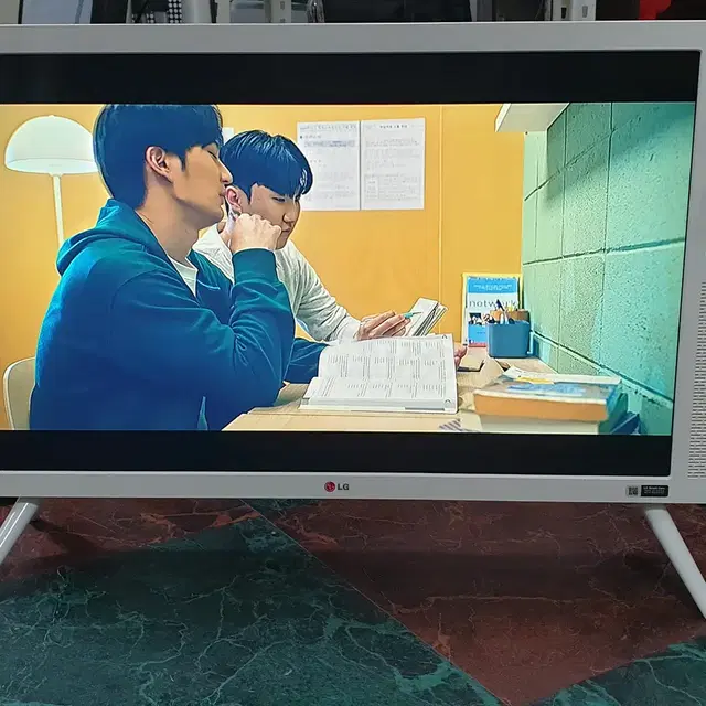 LG 32인치 클래식 TV 중고 팝니다