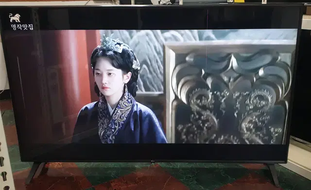 LG 75인치 4K UHD 스마트 TV 중고 팝니다