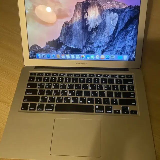 MacBook Air 13-inch노트북, Early 2015