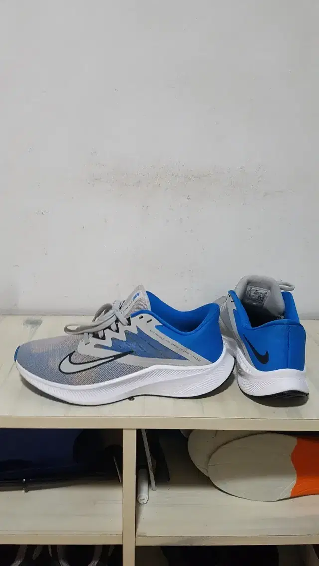 택포(250 size) S급 남여공용 NIKE AIR 정품 경량 왕쿠션화