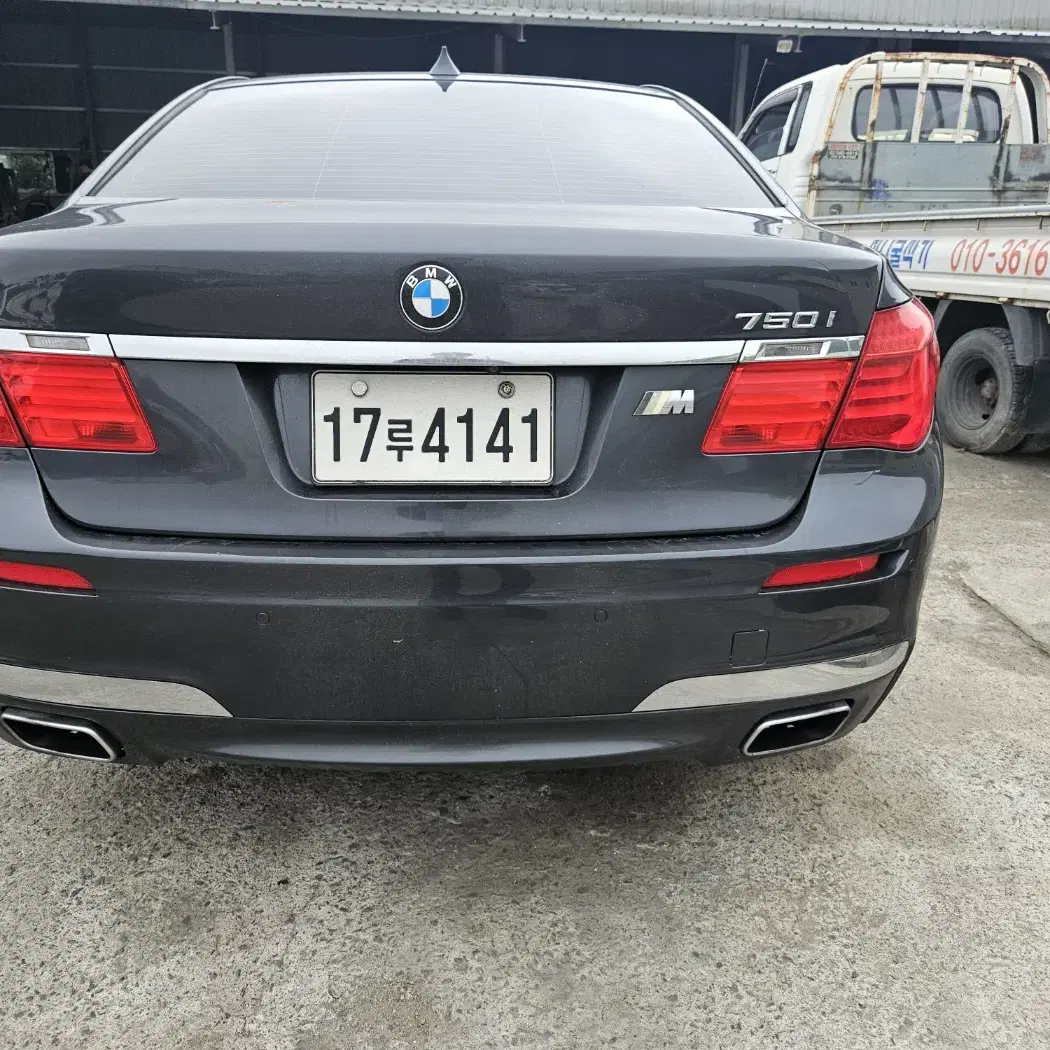 bmw f01 740i 12년식 차량부품판매합니다