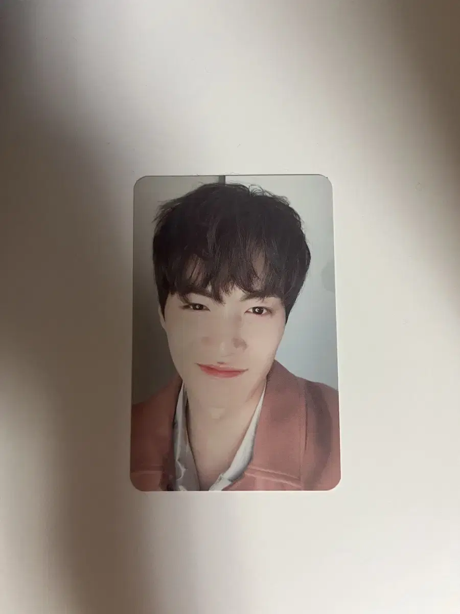 nu'est jonghyun 2018 season's greetings photocard