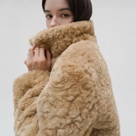 르바 Fake Fur Zip-up Jacket - Camel