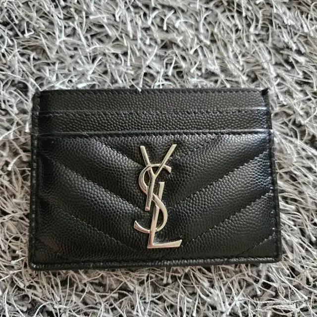 ysl 카산드라 마틀라세 카드지갑 은장