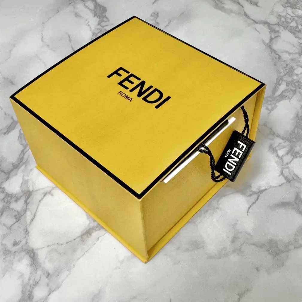 펜디 팔찌 F is Fendi 브레이슬릿